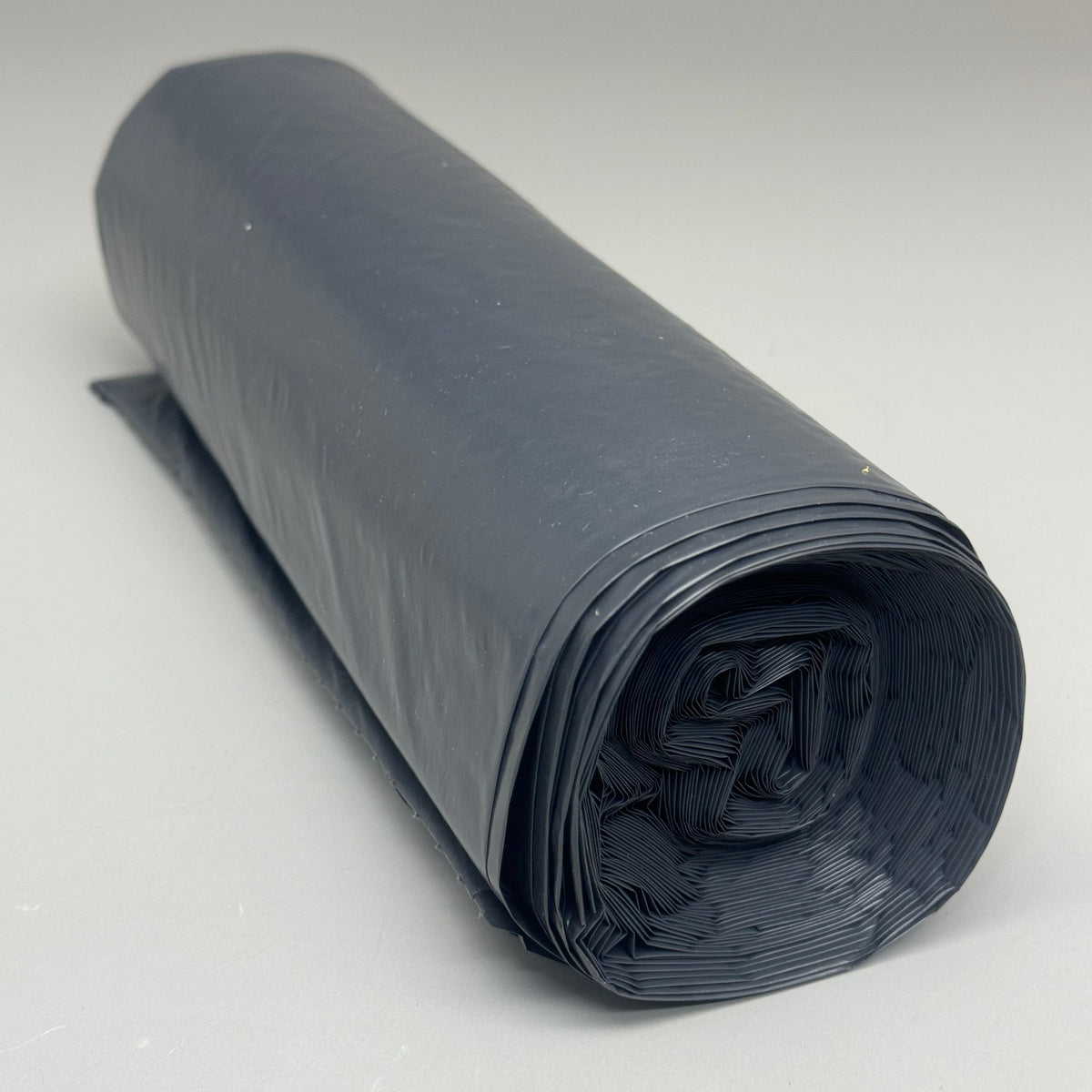 PLATINUM PLUS (PAQUETE DE 50) Bolsas de basura negras de 56 galones 43”x48” Modelo: PLA4770