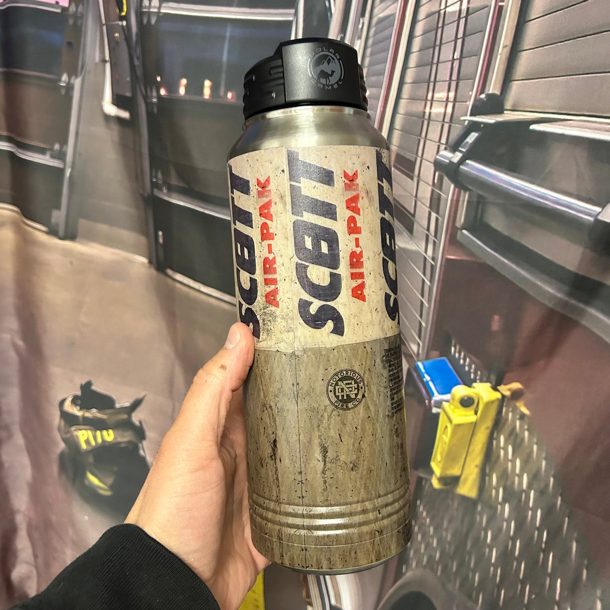 Botella de agua de acero inoxidable Sc8tt SCBA de 32 oz