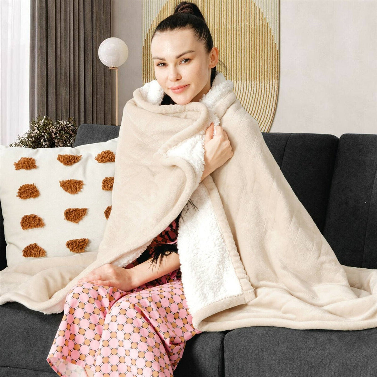 Manta eléctrica térmica de sherpa en beige/blanco