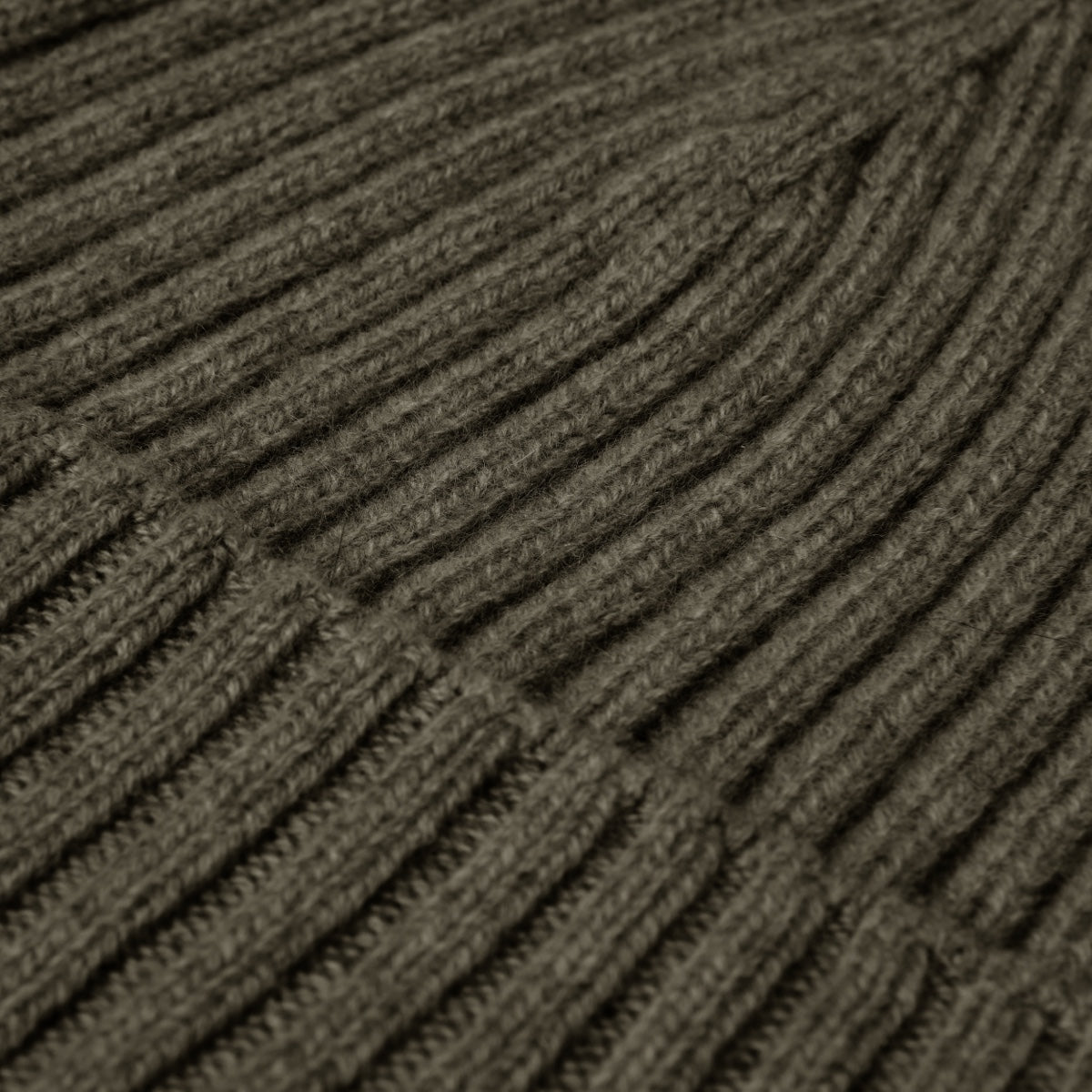 Milano (verde oscuro) - Gorro de canalé 100% cachemira italiana (unisex)