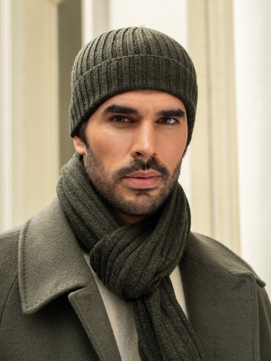 Milano (verde oscuro) - Gorro de canalé 100% cachemira italiana (unisex)