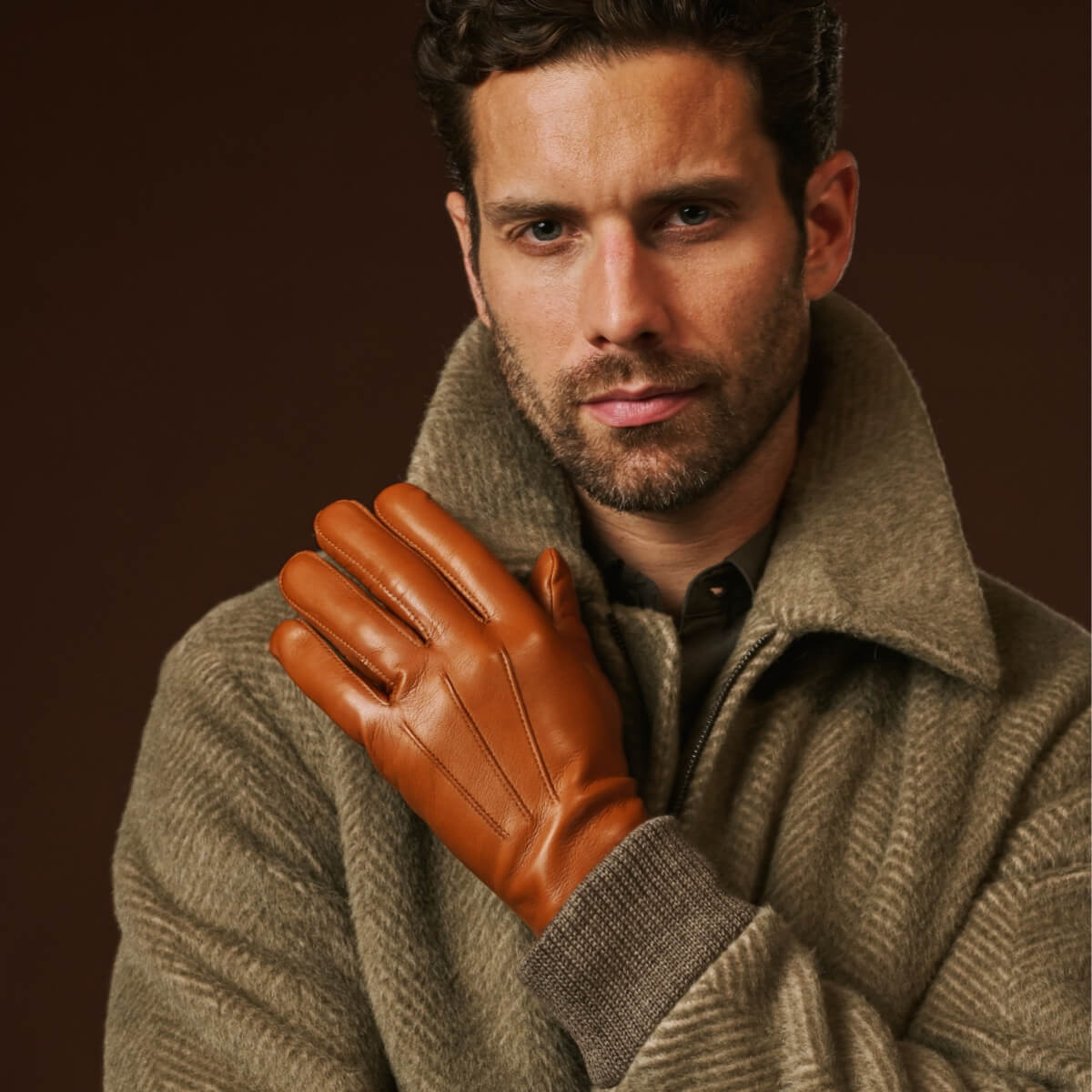 Giovanni (coñac) - Guantes clásicos de piel de cordero italiana con forro de cachemira