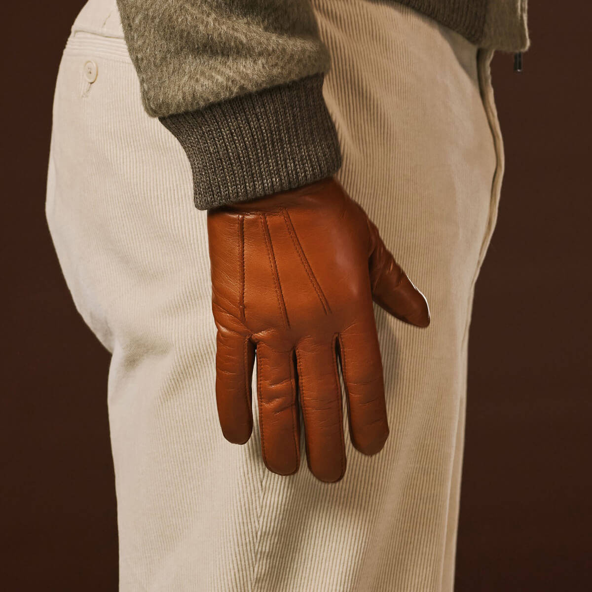 Giovanni (coñac) - Guantes clásicos de piel de cordero italiana con forro de cachemira