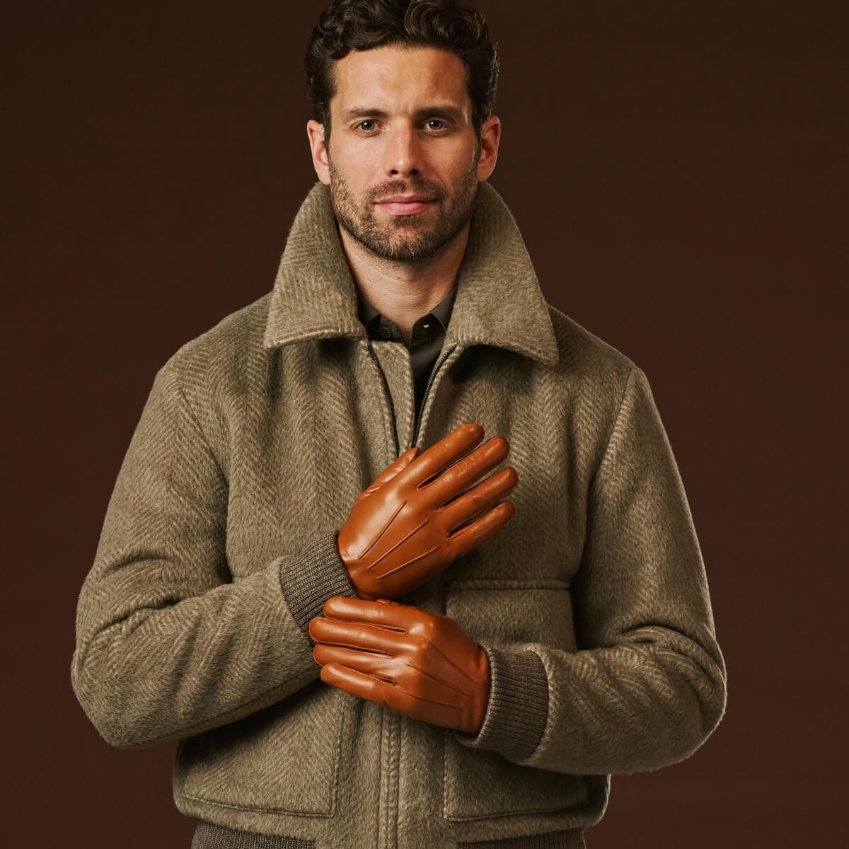Giovanni (coñac) - Guantes clásicos de piel de cordero italiana con forro de cachemira