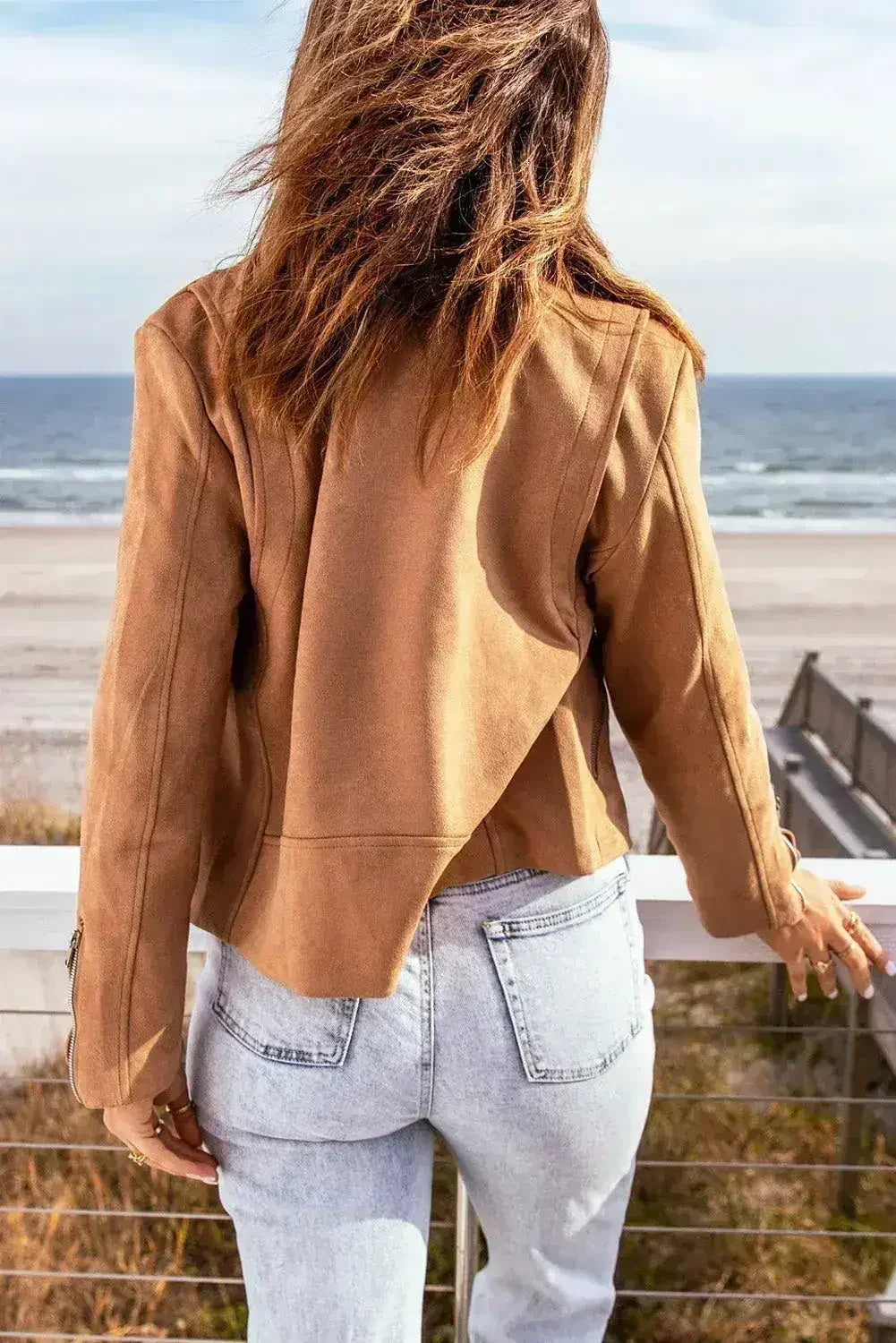 Chaqueta marrón con cuello de muesca: abrigo corto clásico con cremallera para mujer | Femstylo