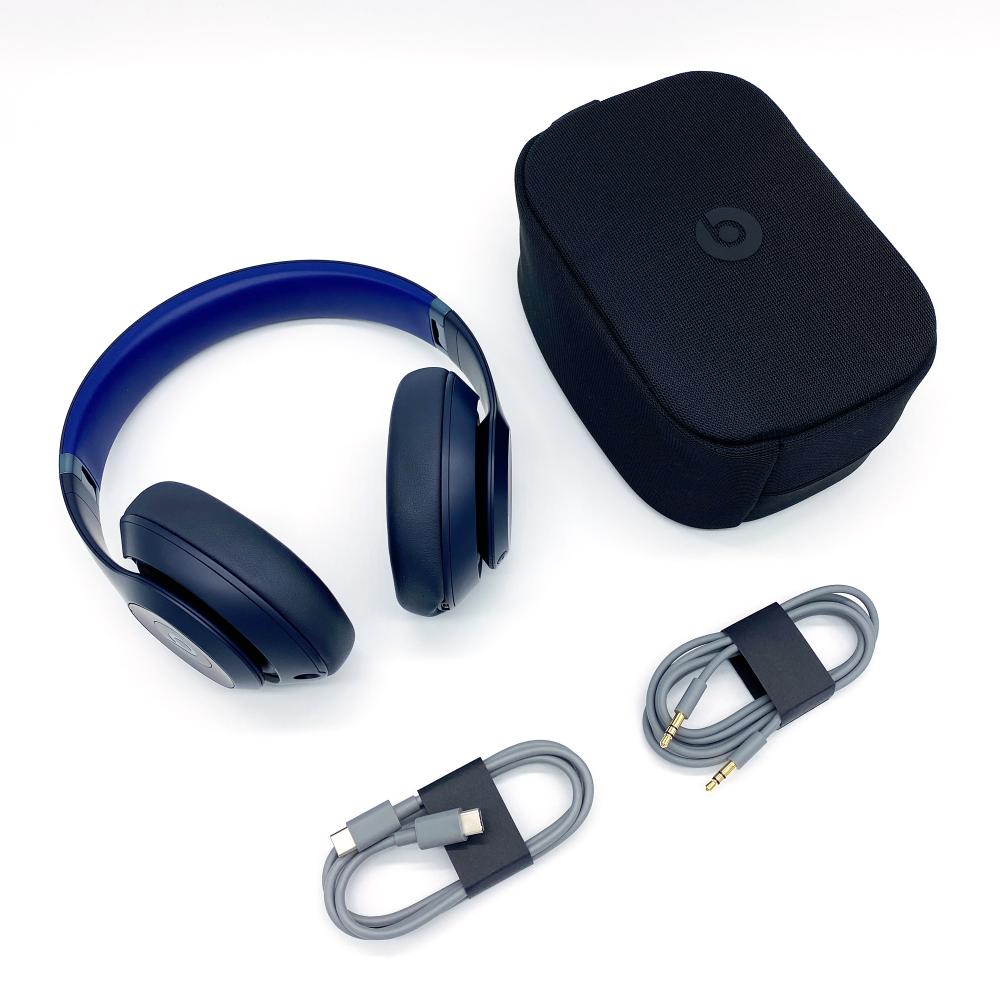 Auriculares circumaurales Beats Studio Pro reacondicionados