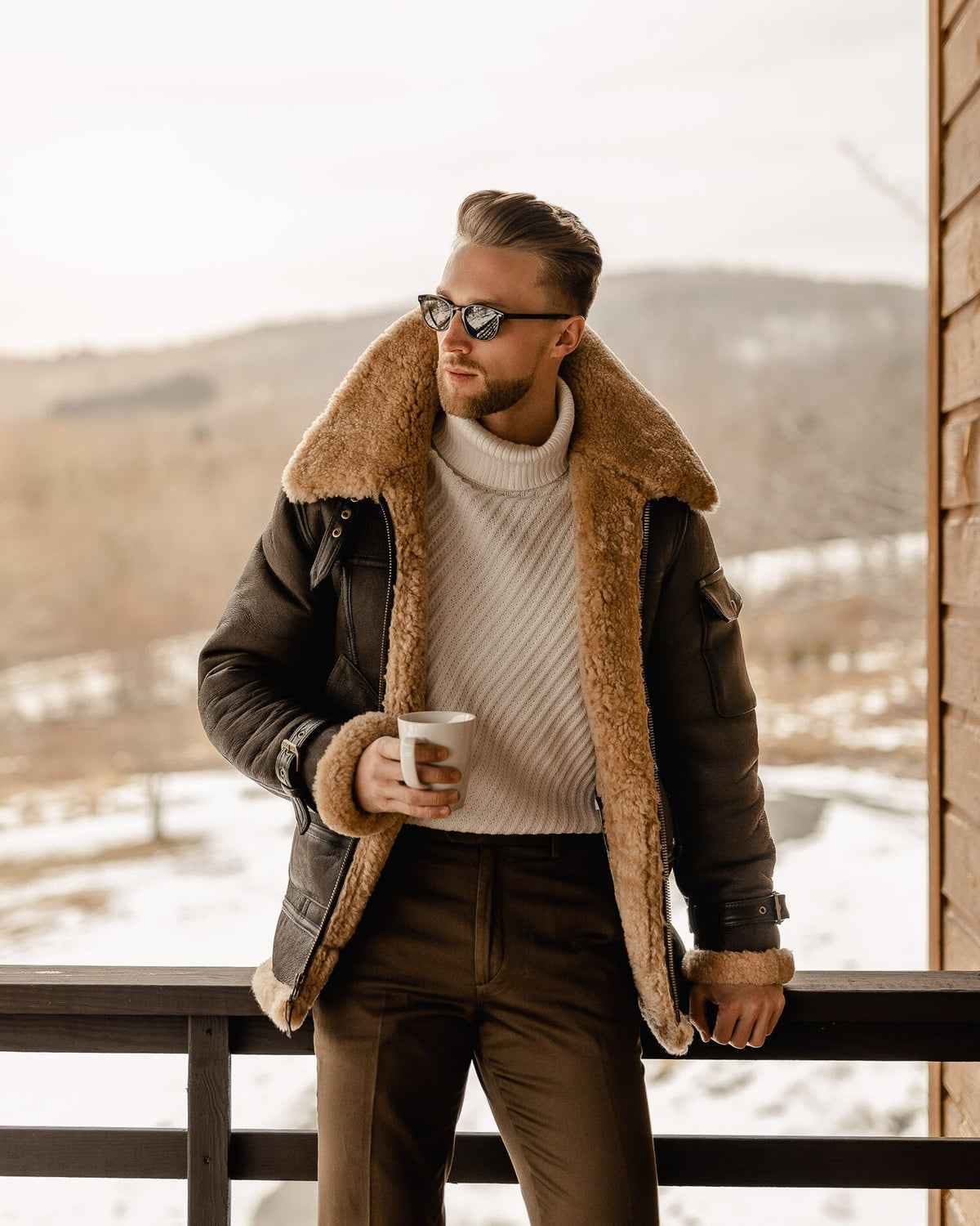 Abrigo largo de cuero de aviador B3 marrón para hombre con piel de oveja